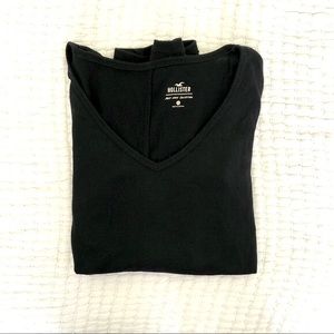 Black Hollister long sleeve V neck